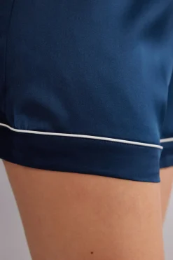 Korte Broek van Zijde met Biesje