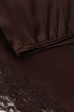 Korte Broek van Zijde met Kant