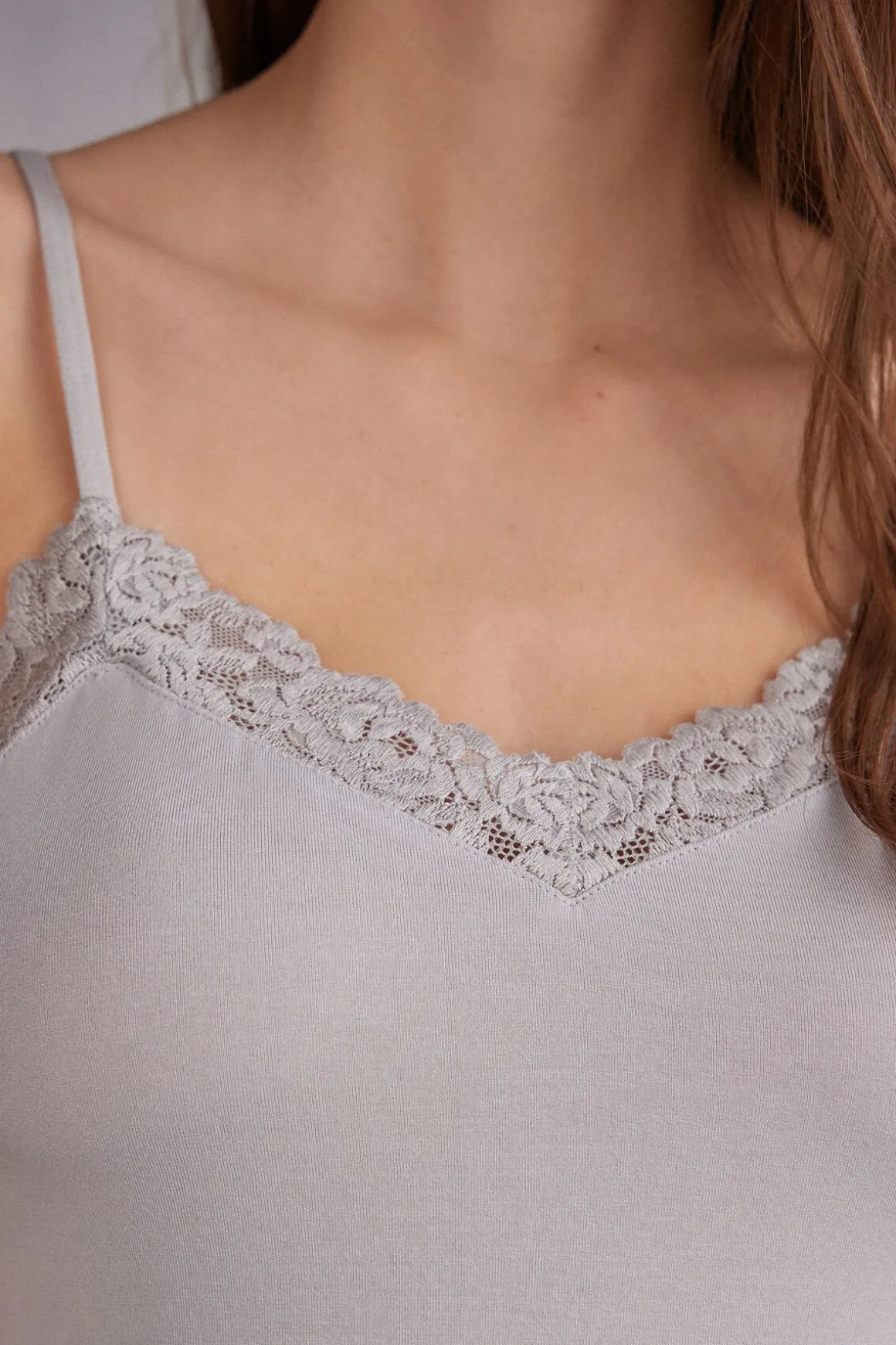 Pretty Flowers Top in Modal