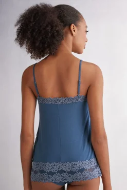 Pretty Flowers Top in Modal