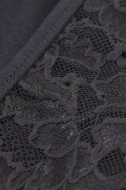 Slip van Kant Delicate Pieces